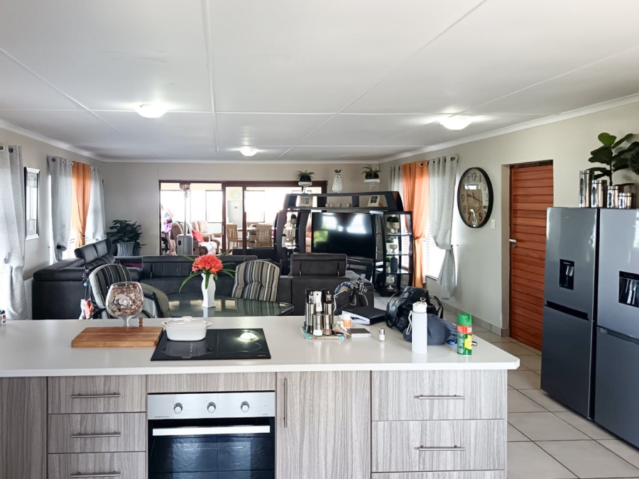 5 Bedroom Property for Sale in Dana Bay Western Cape